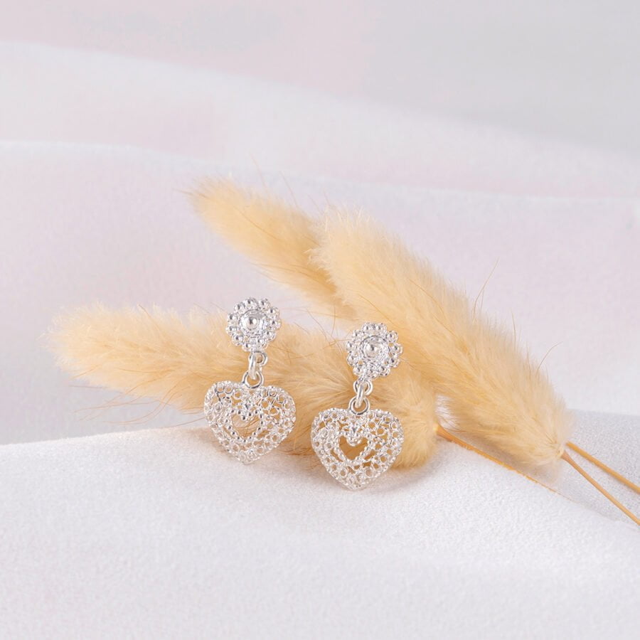 Arete Lovely