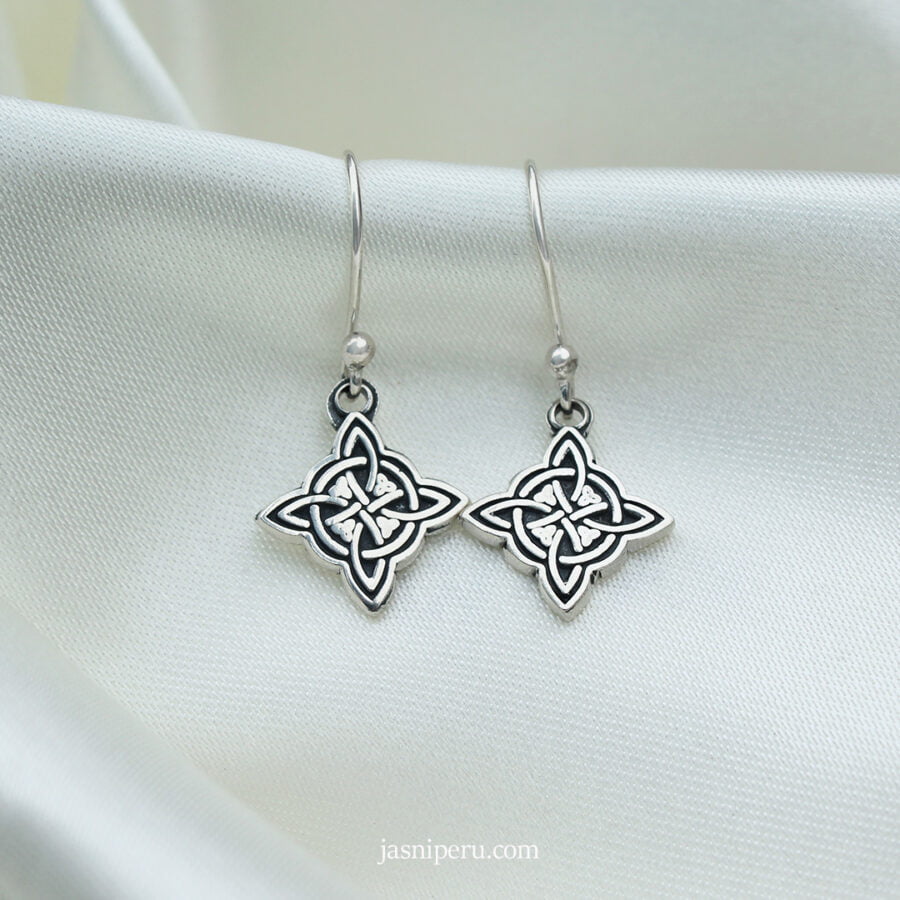 Aretes Nudo de Bruja