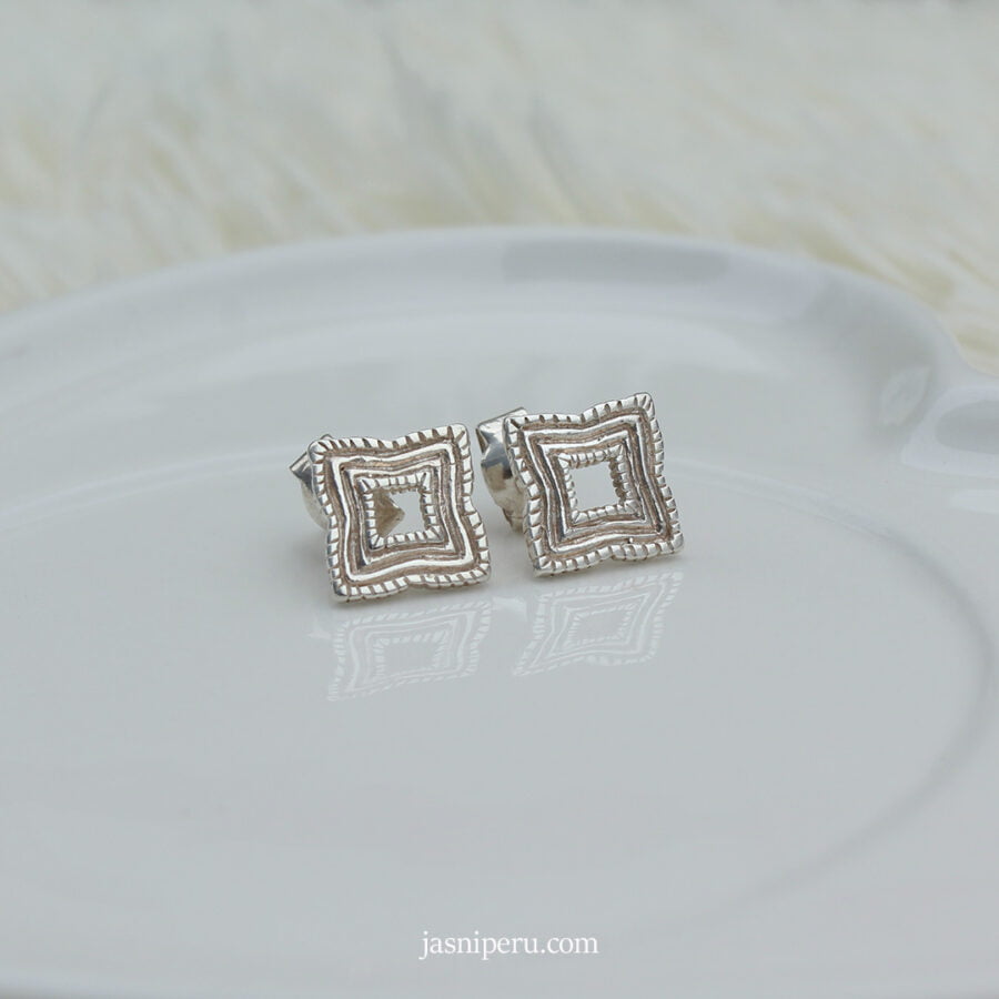 Aretes Rombi