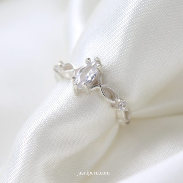 Anillo Zoe (a pedido)