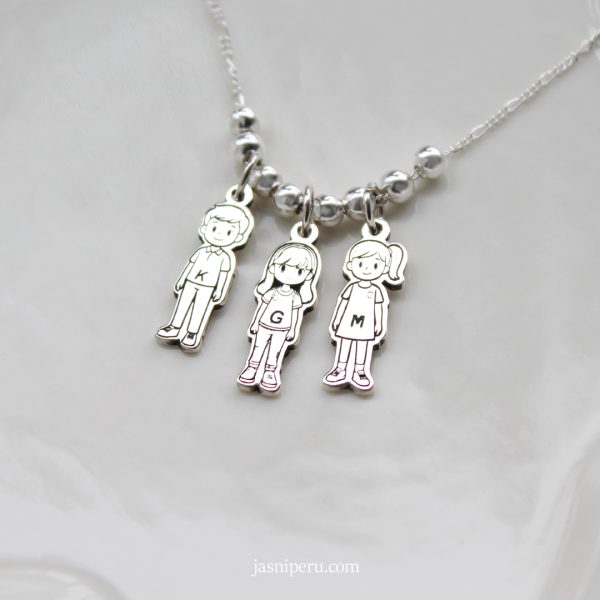 Collar con dije de niños (a pedido)