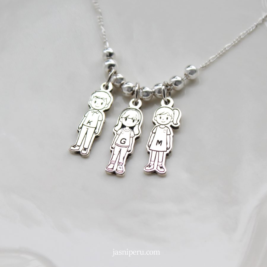 Collar con dije de niños (a pedido)