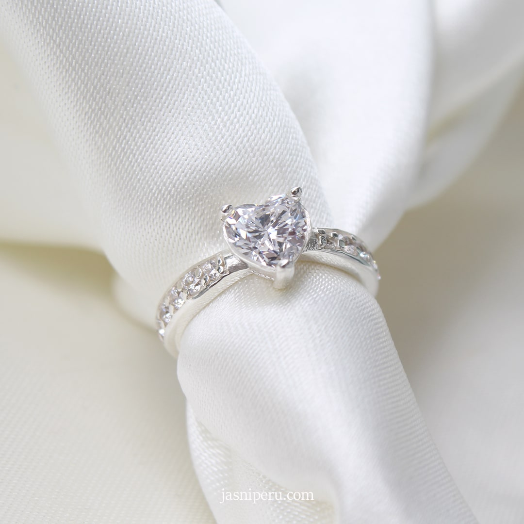 Anillo Love (a pedido)