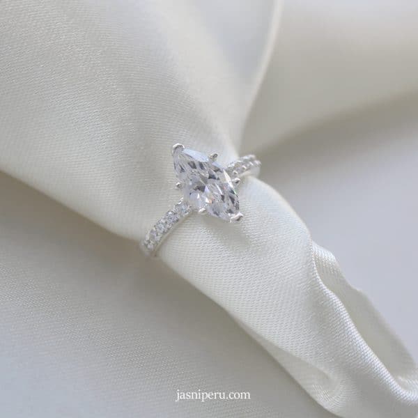 Anillo Selena (a pedido)