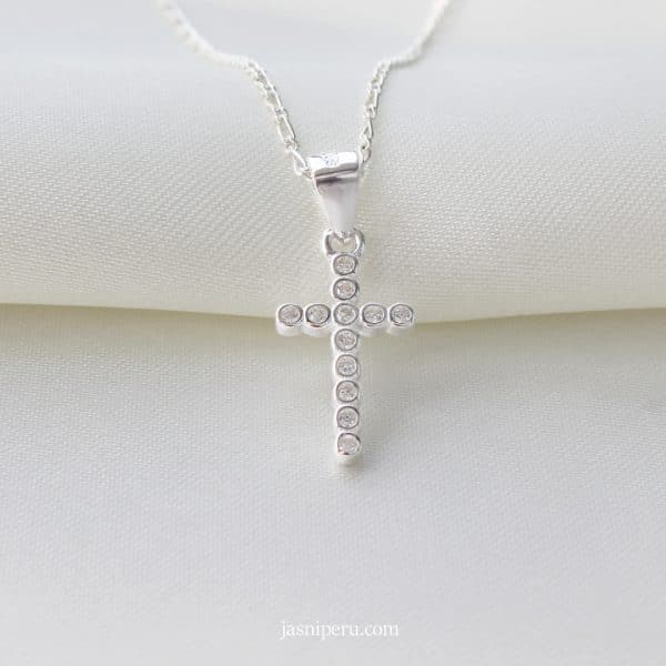 Collar Cruz con zirconio