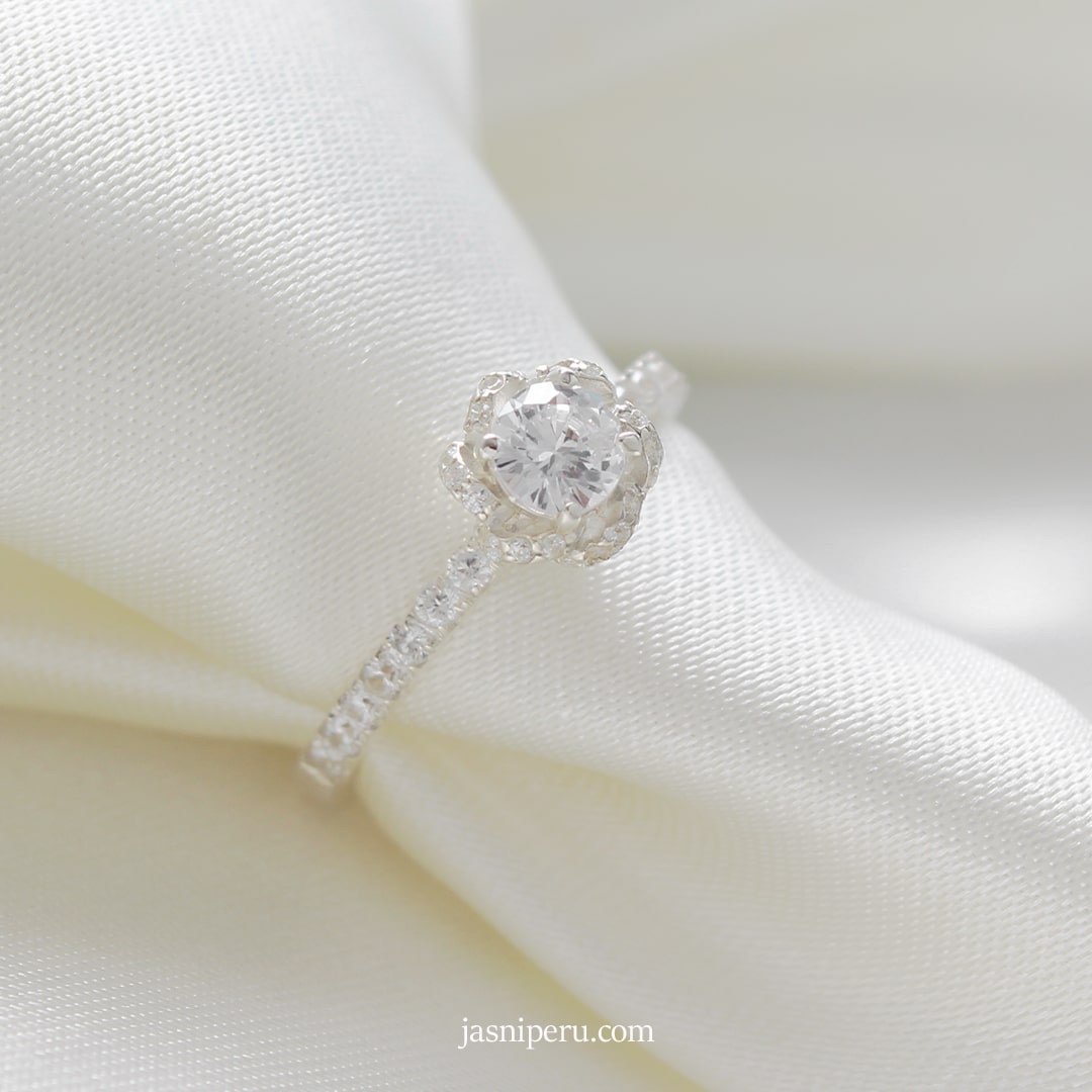 Anillo Queen de Compromiso con Zirconios en Plata 950 - Imagen 2