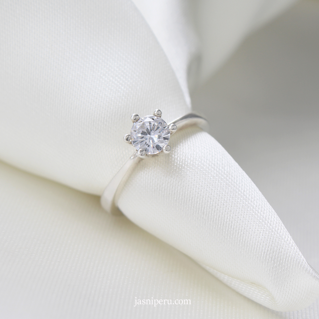 Anillo Solitario en plata ley 950